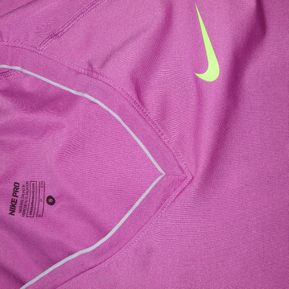 Nike pro fitted dry fit tee - Picture 2 of 2